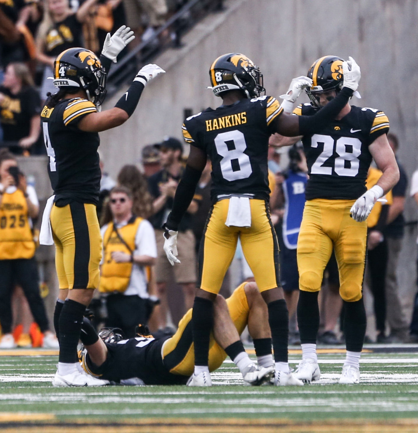 100921-qc-spt-iowa-fball-048